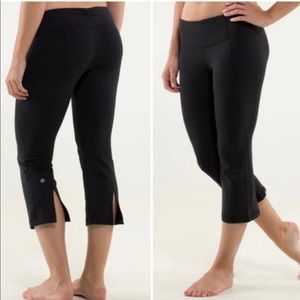 Lululemon- Gather & Crow Crop II